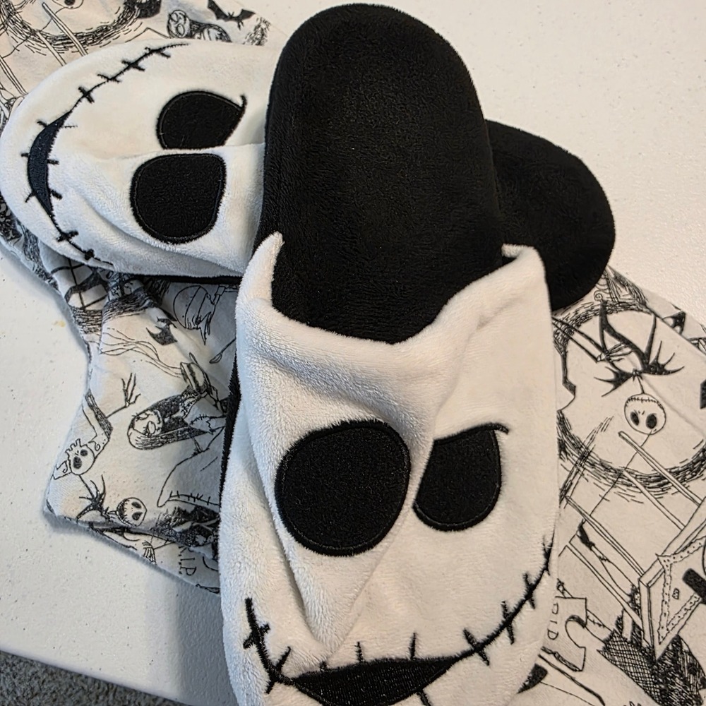 Disney Nightmare Before Christmas Jack Skellington Slippers and Leggings Set SM